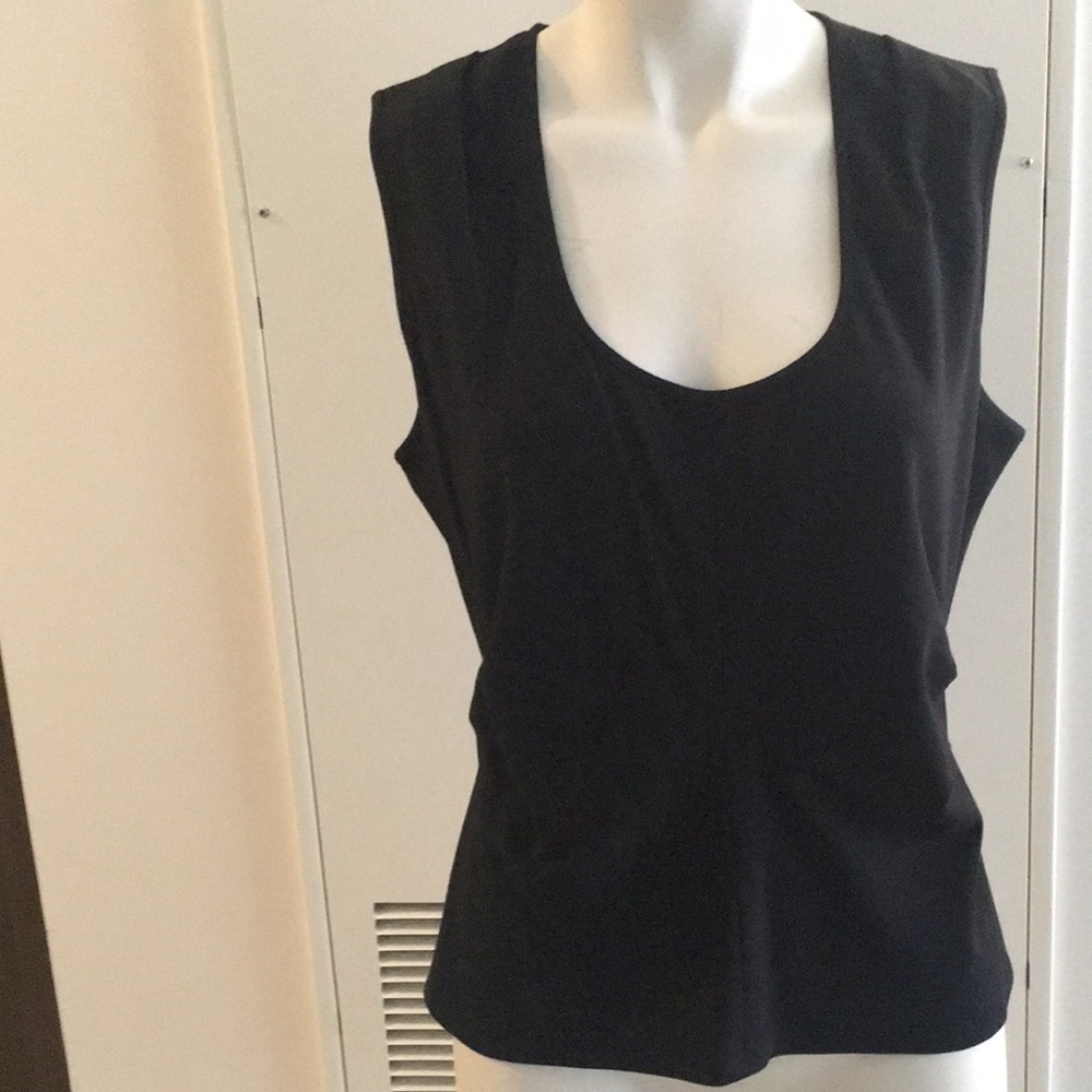DKNY top